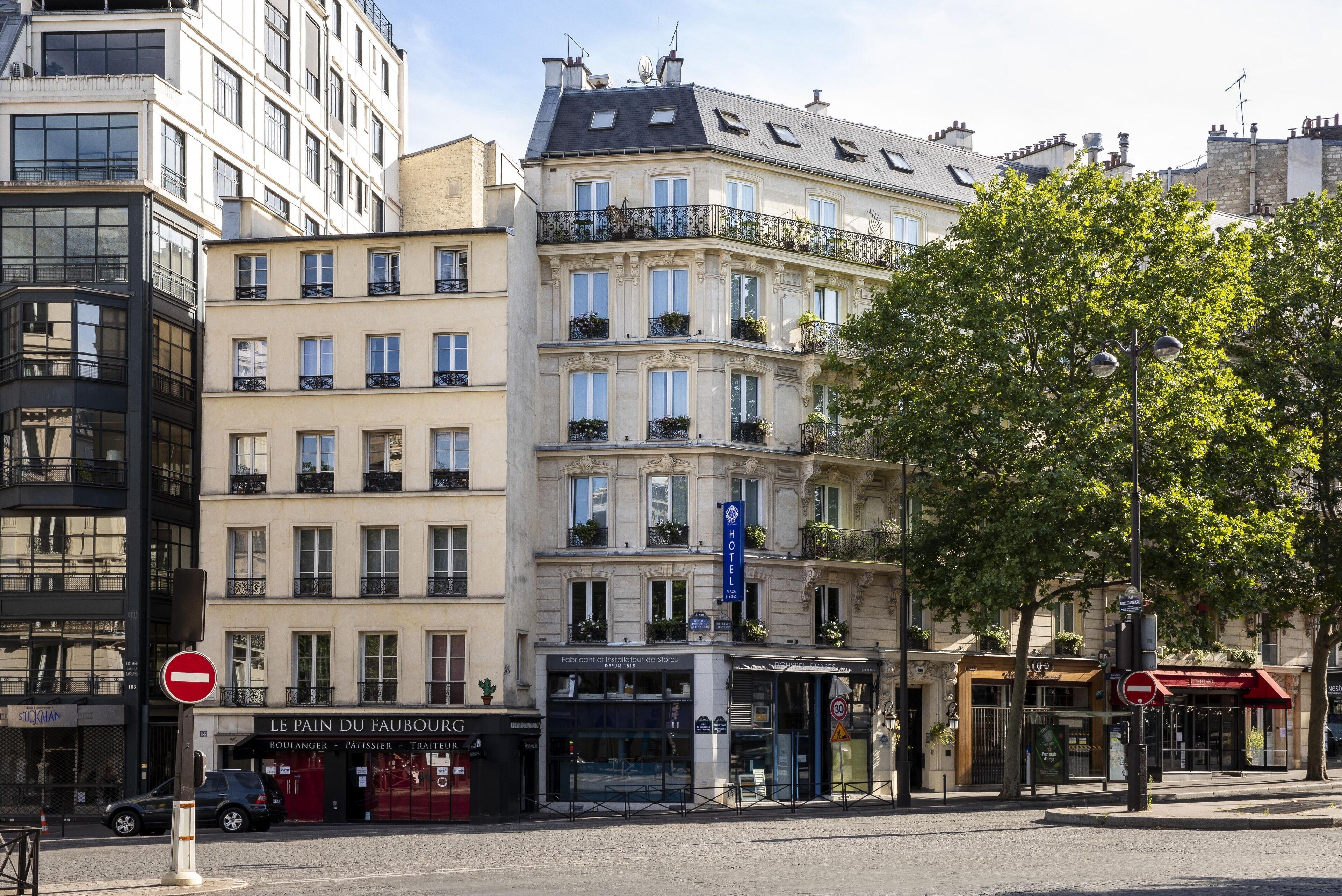 Plaza Elysées Hotel 4*