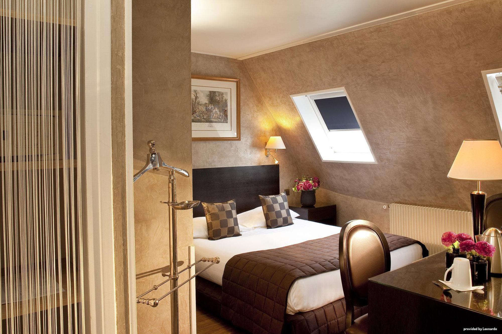 Plaza Elysées Hotel Parigi