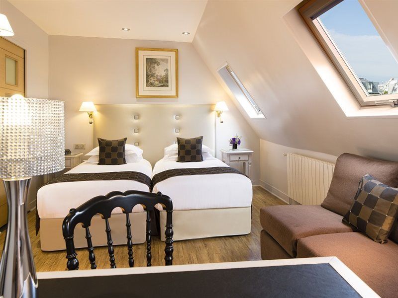 Plaza Elysées Hotel Parigi