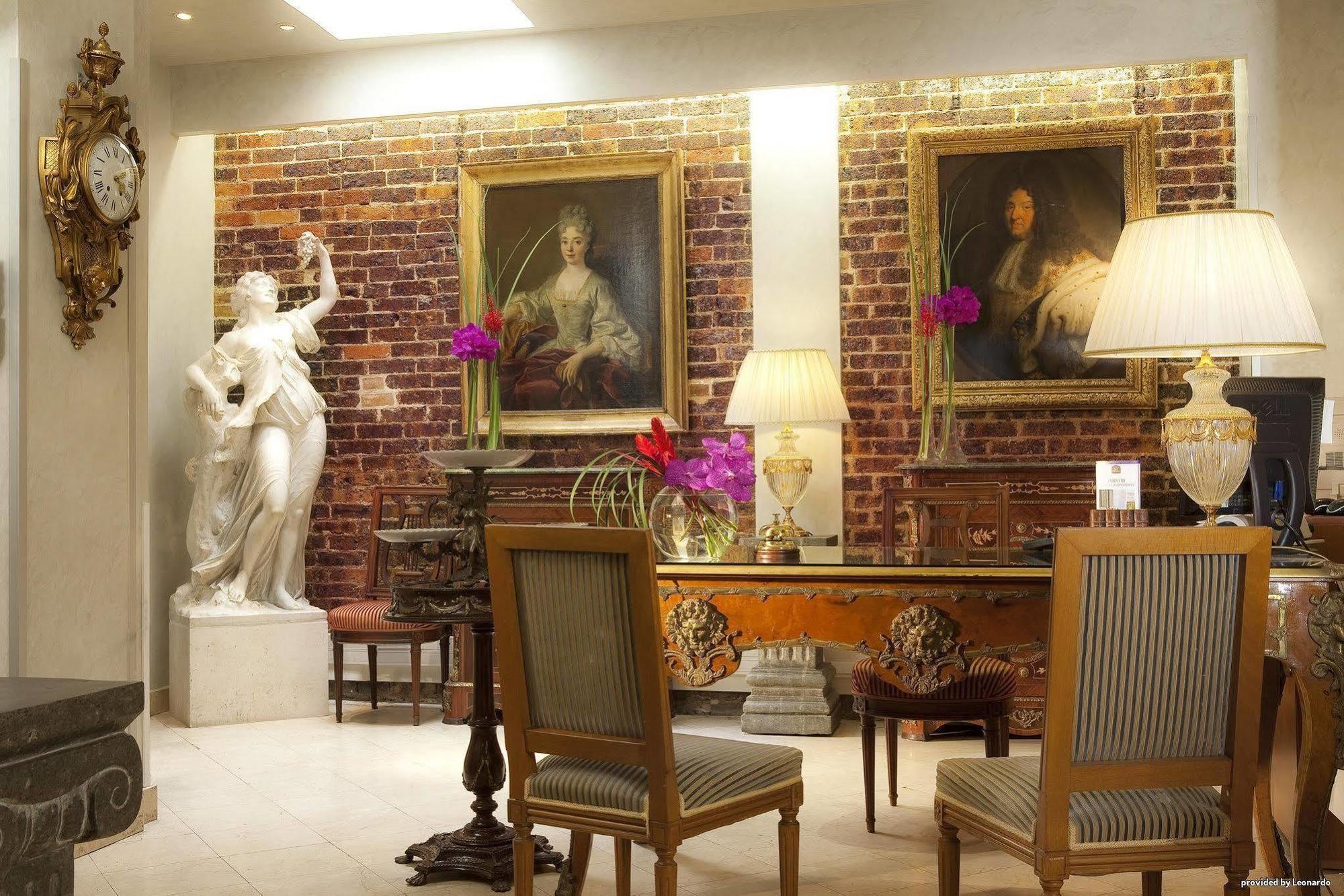 Plaza Elysées 4* Parigi