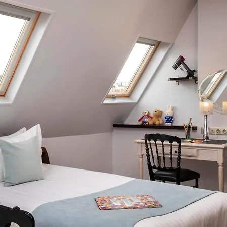 Plaza Elysées 4* Parigi