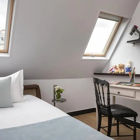 Hotel Plaza Elysées 4*