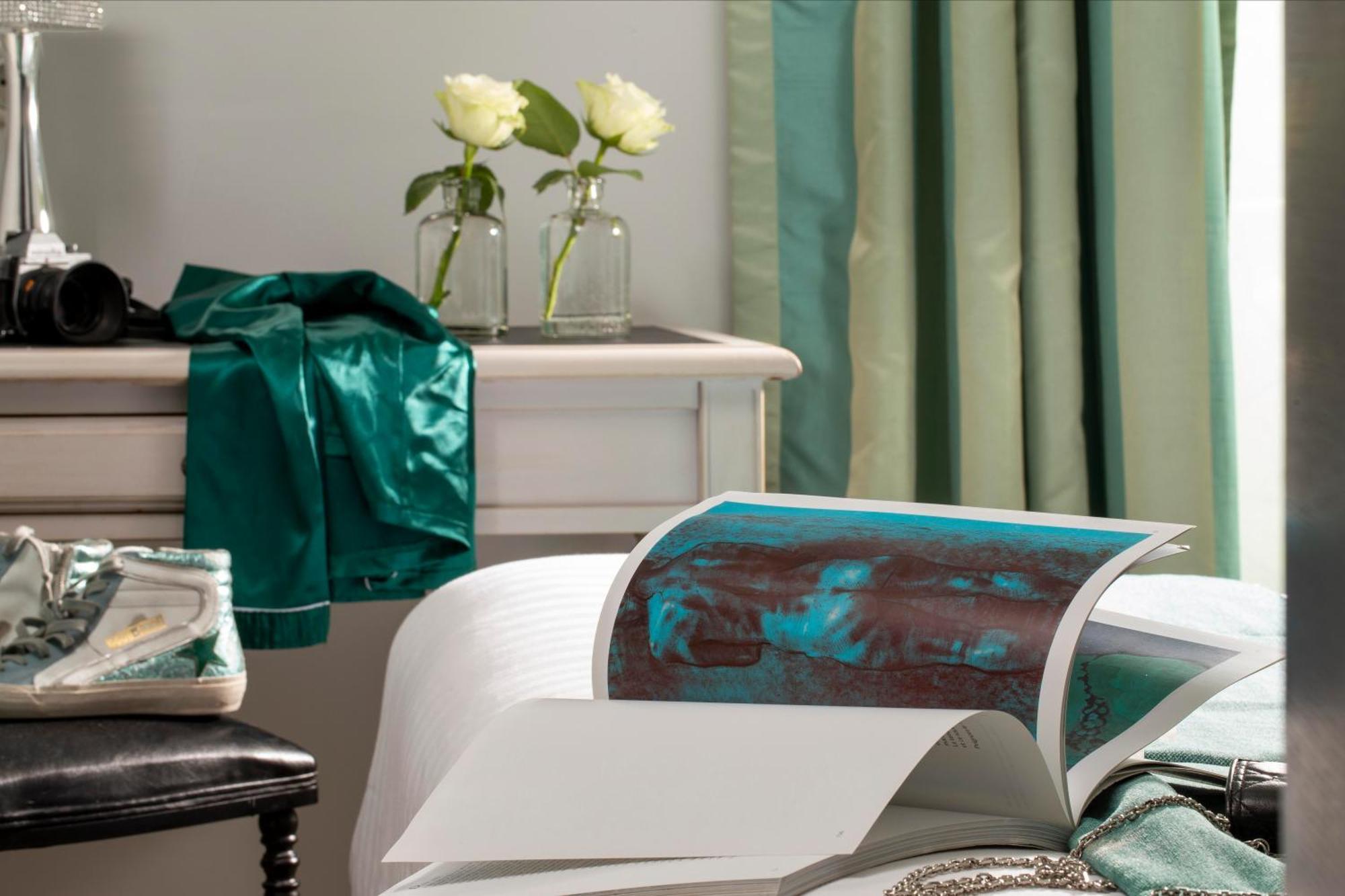 Hotel Plaza Elysees Paris