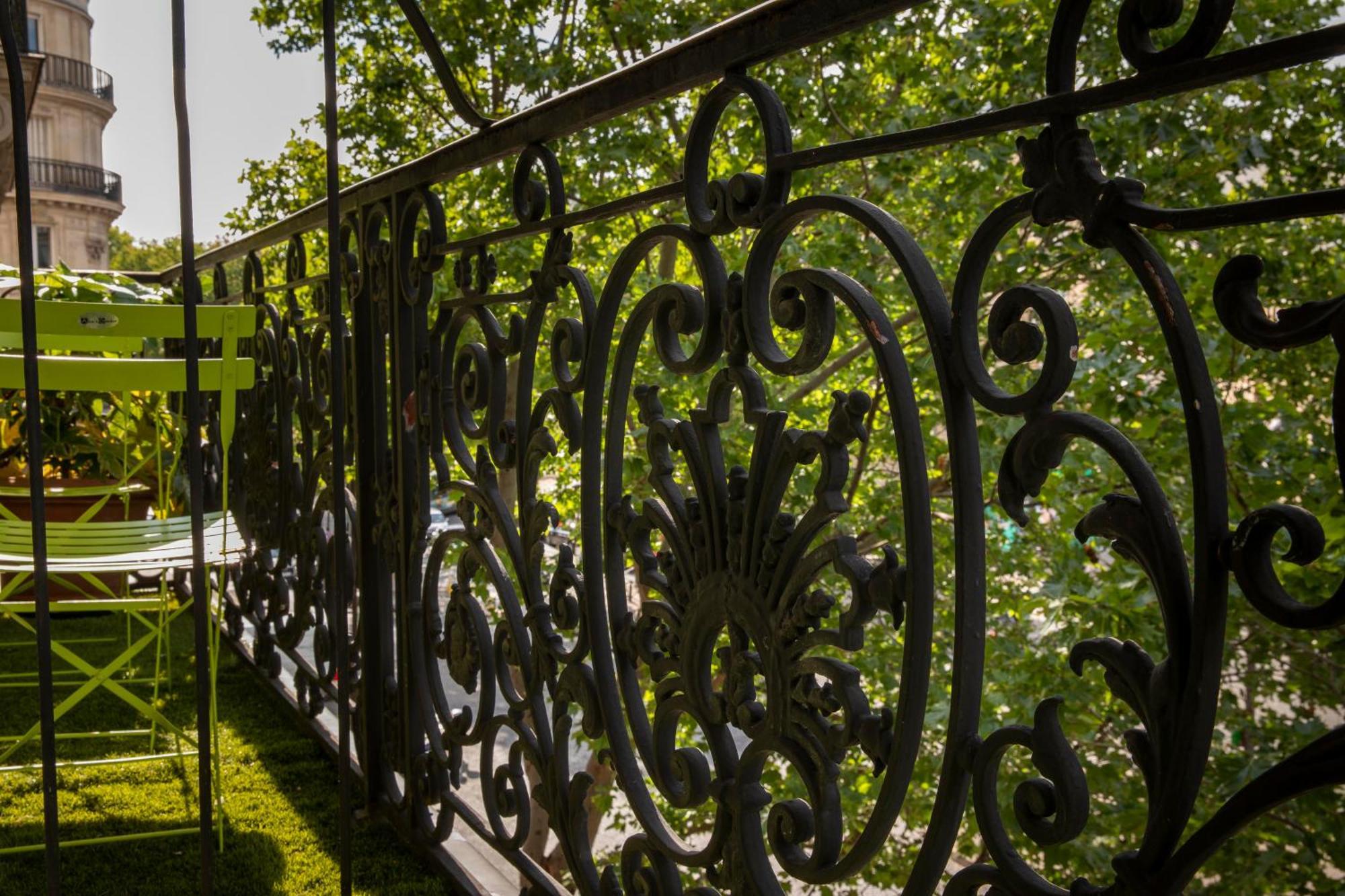 Hotel Plaza Elysees 4*