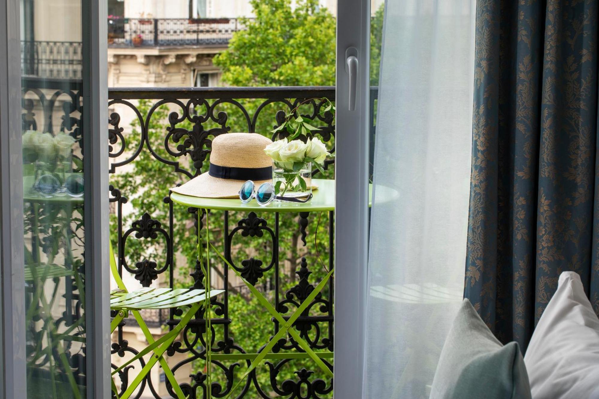 Plaza Elysees 4* Paris