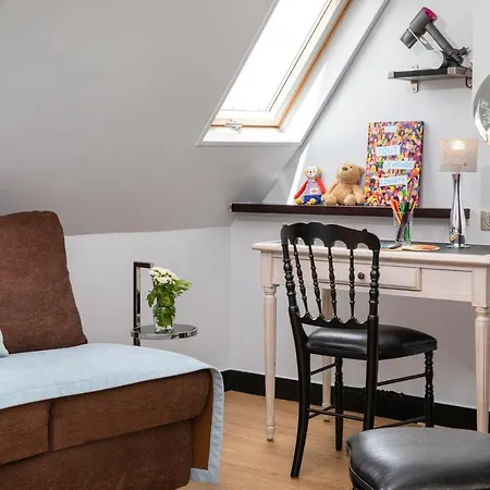 Plaza Elysées 4* Parigi