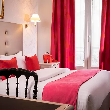 Plaza Elysées Hotel 4*
