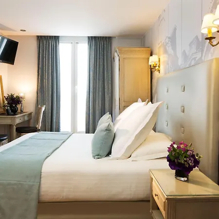 Plaza Elysées 4*